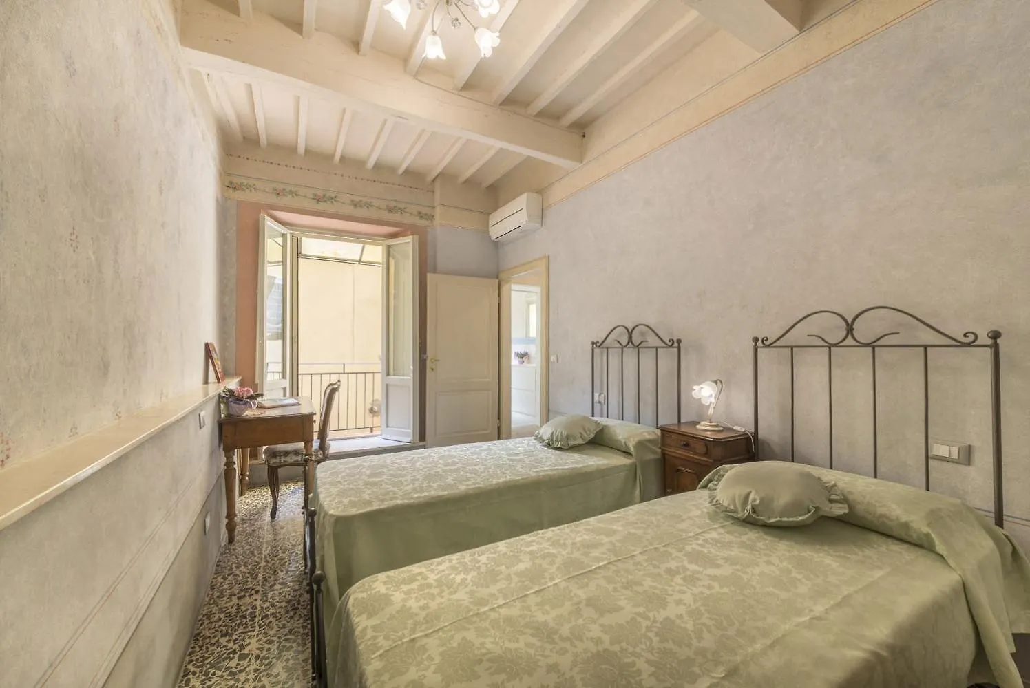 I Bei Ricordi - Historic Centre Apartment 6 Arezzo Italy